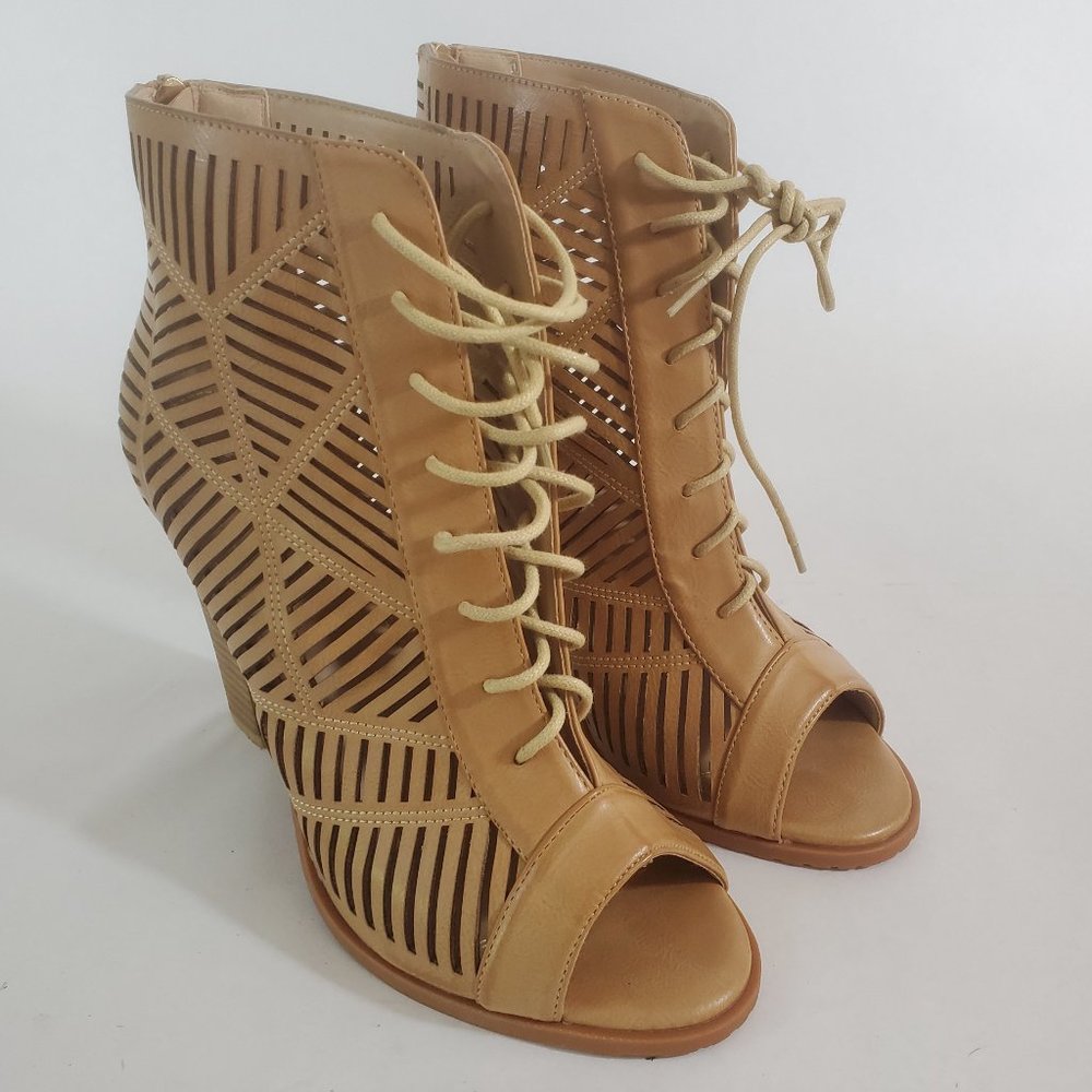 Chelsea Moreland Heeled Ankle Boots Size 10 NEW